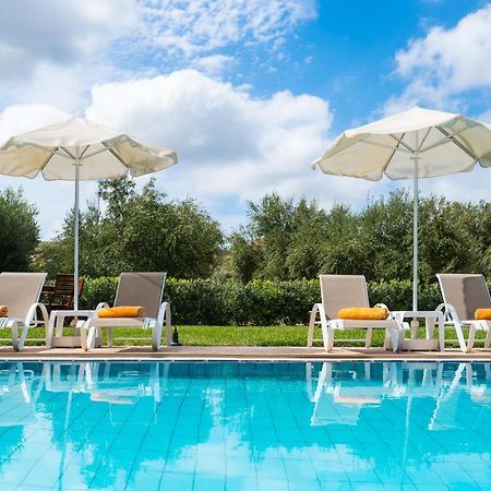 Villa Laga With Pool, 300M To Taverns, Childrens Area, Bbq! Kirianna Eksteriør bilde