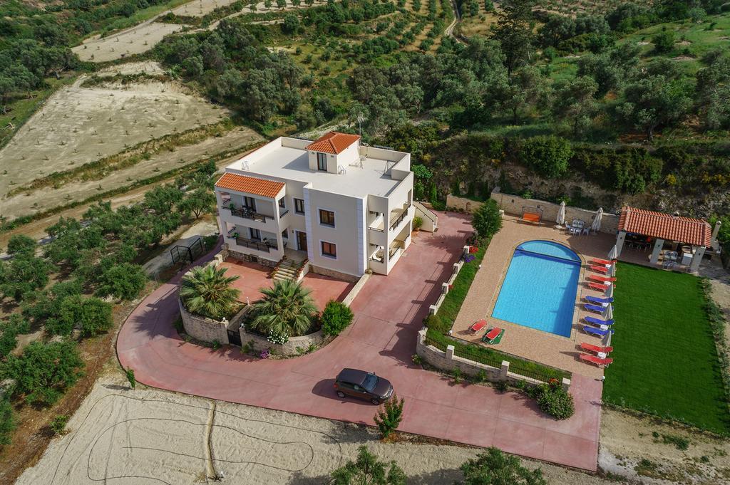 Villa Laga With Pool, 300M To Taverns, Childrens Area, Bbq! Kirianna Eksteriør bilde