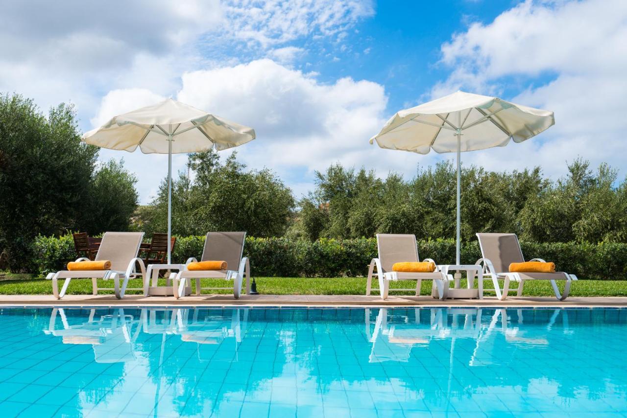 Villa Laga With Pool, 300M To Taverns, Childrens Area, Bbq! Kirianna Eksteriør bilde